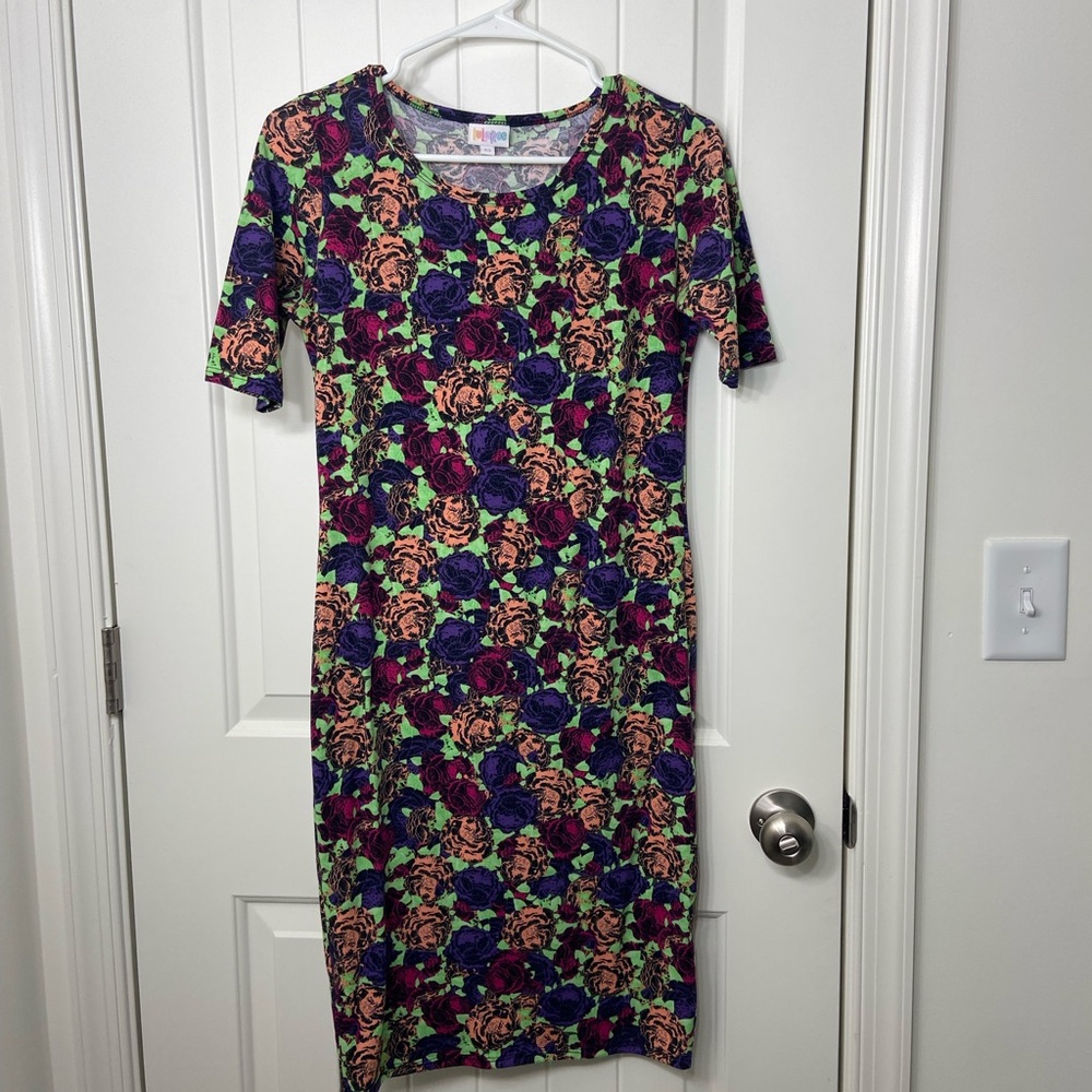 NWOT LulaRoe‎ women’s multicolored 1/2 sleeve rose print pattern midi dress XS